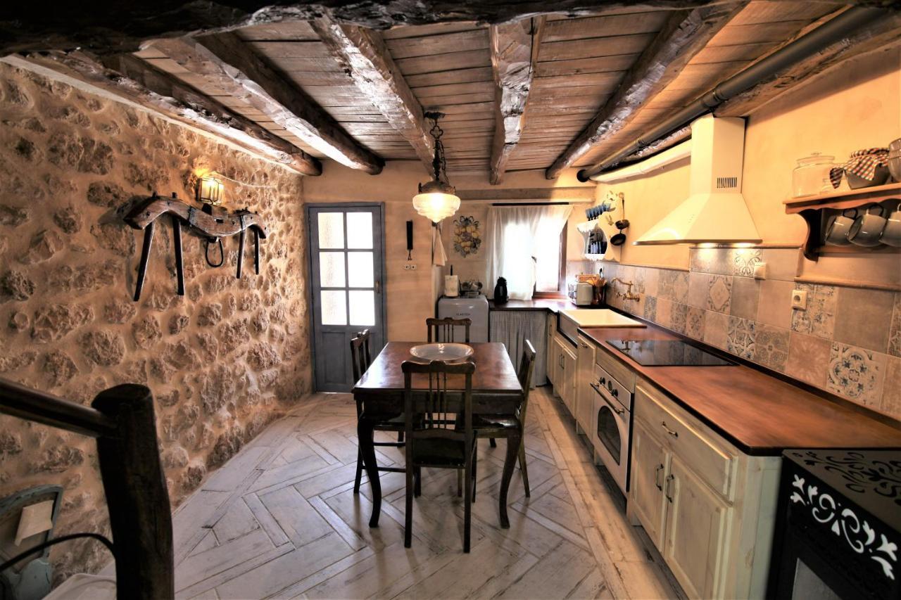 Montejo de la Vega de la Serrezuela Wabisabi Townhouse 빌라 외부 사진